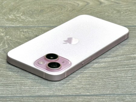 Iphone 15 Pink 3